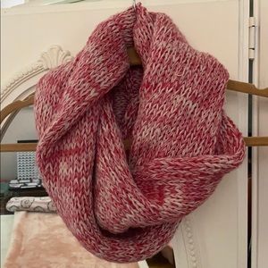 American Eagle Knit Infinty Scarf